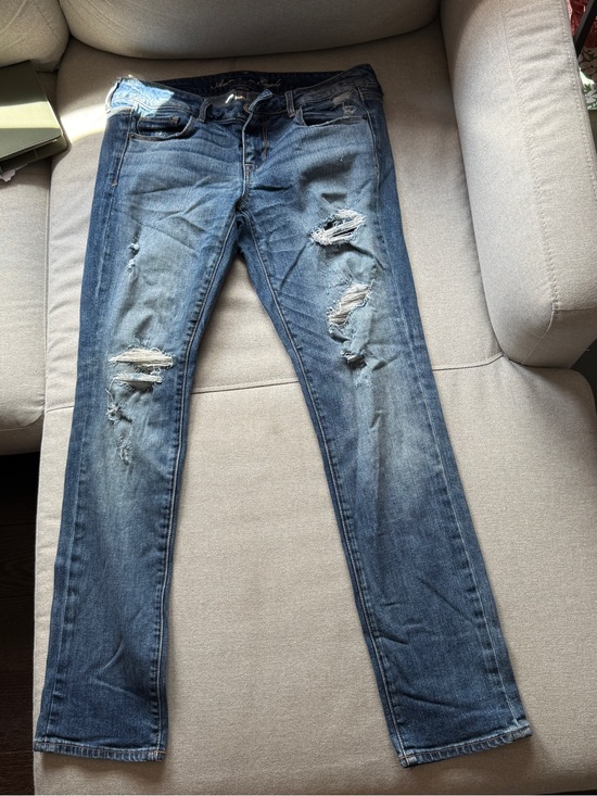 American Eagle Outfitters Denim - American Eagle Outfitters Distressed Jeans
